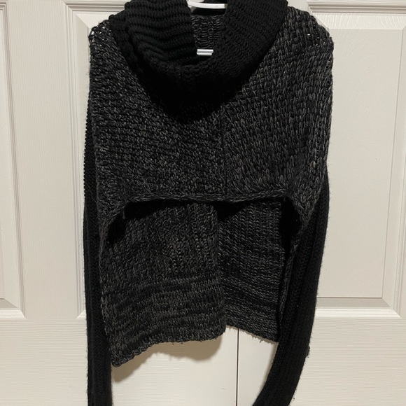 Sarah Pacini knit sweater (O/S) - Picture 1 of 4